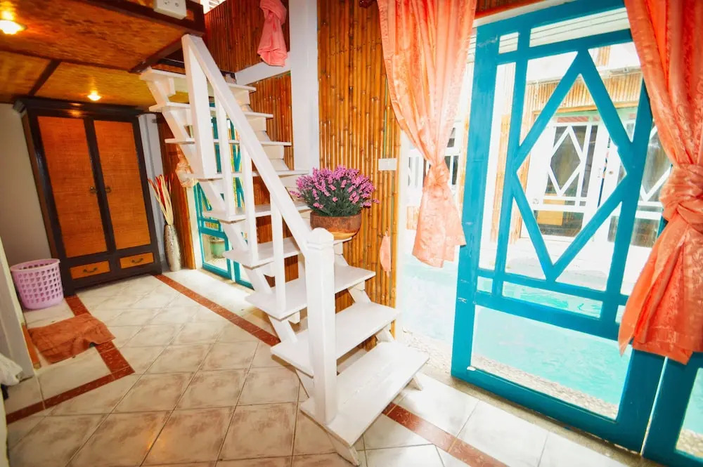 ROMANTIC Pool Villa - 6 Bedroom - Private Pool & Absolute Privacy - Perfect for Groups