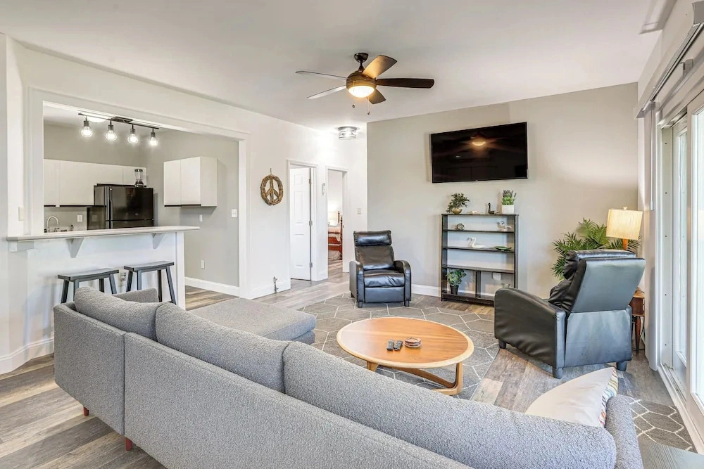 < 1 Mi to Ocean! OBX Condo w/ Decks, Pets Welcome