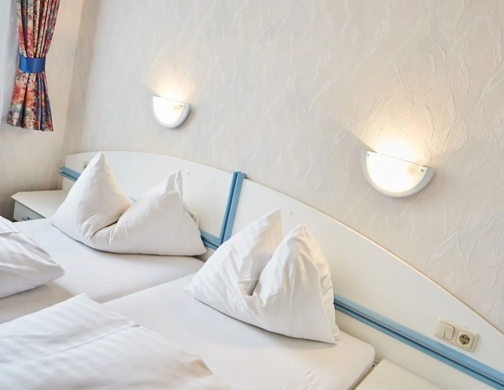 The Poolhouse Boutique Lodge