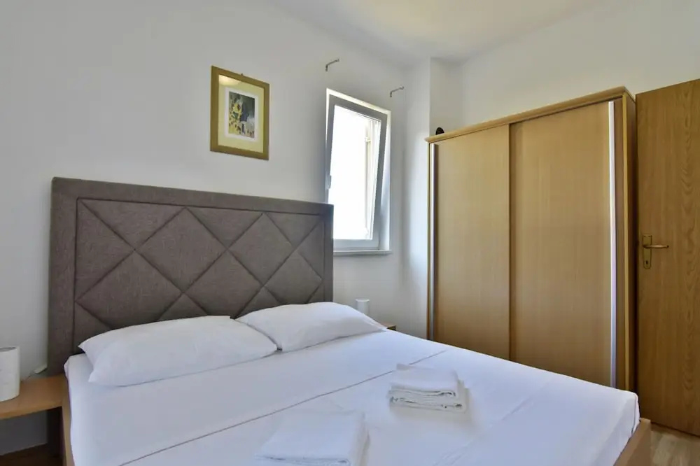 Equipped Flat Just a Short Walk From the Beach