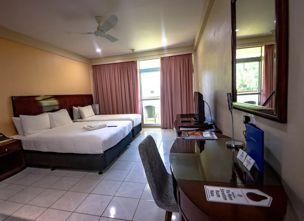 Bird Of Paradise Hotel