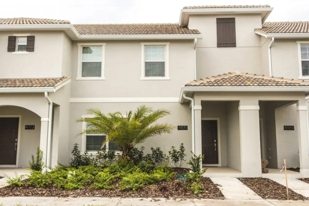 4BR Townhome in Storey Lake by SHV-4971