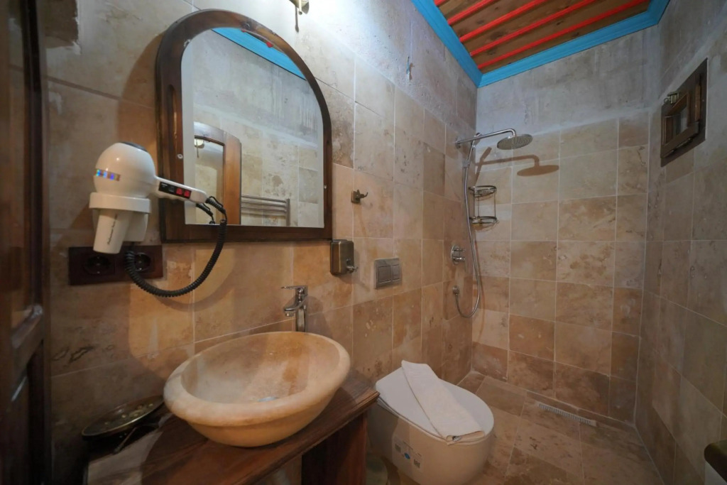 Travel Inn Cave Hotel