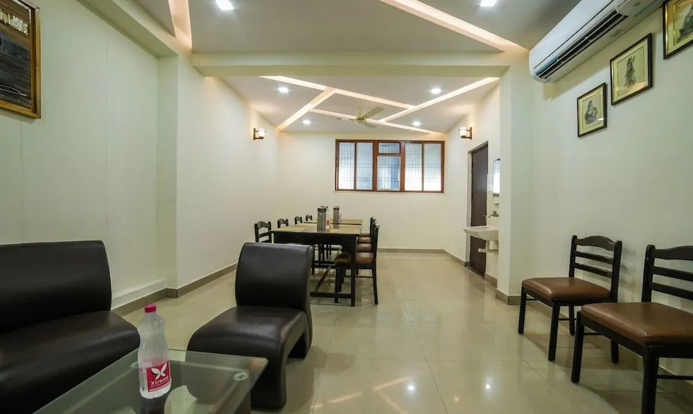 Treebo Ivory House