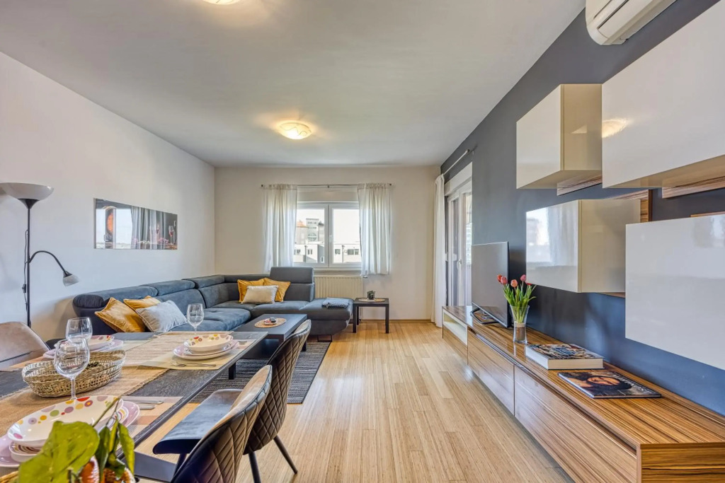 Apartment Dea - Three Bedroom Apartment