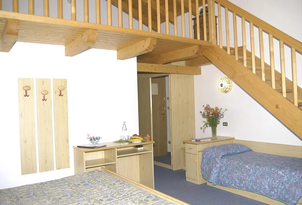 Debra Park Hotel