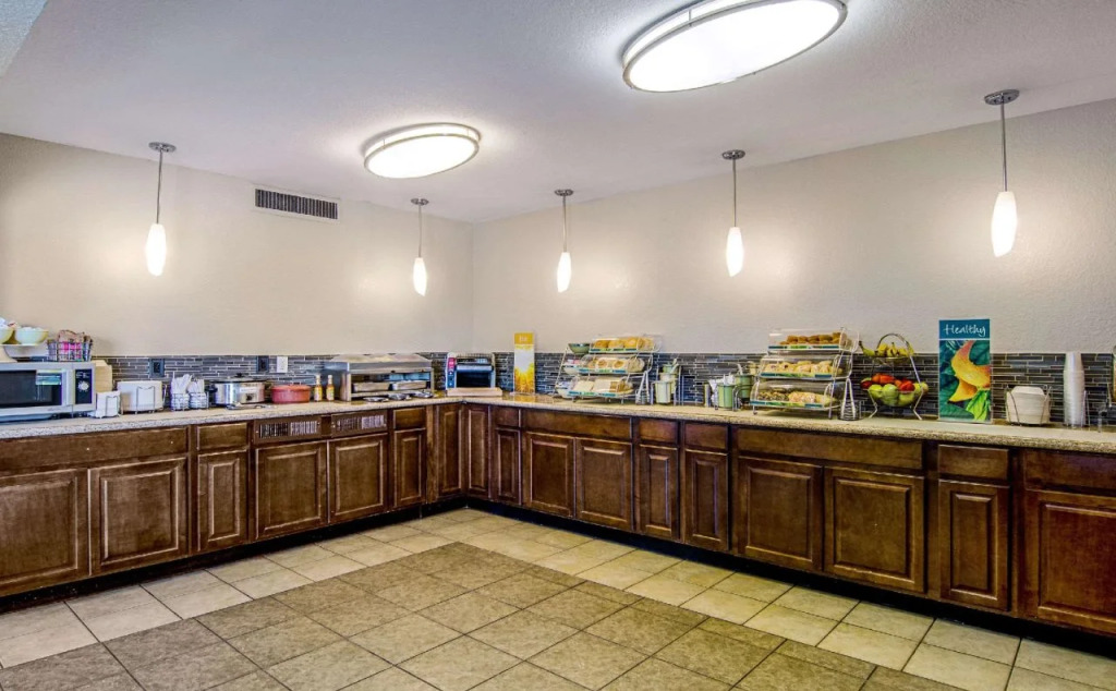 Quality Inn & Suites Denver Stapleton