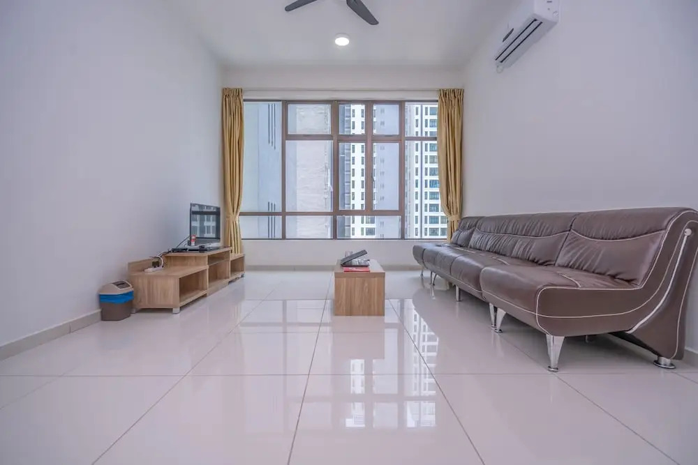 OYO Home 89458 Amazing 2br D'summit