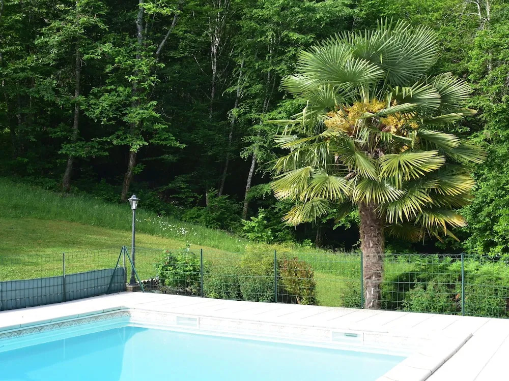 Cozy Holiday Home in Villefranche-du-périgord With Pool
