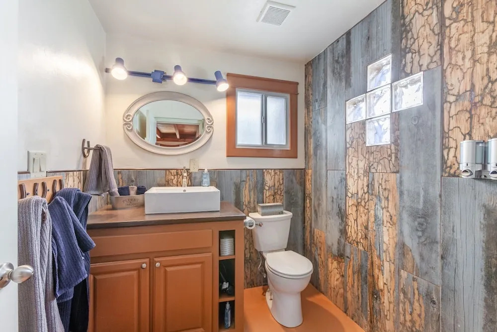 Casita Del Sol Charming Private Studio Studio Bedroom Cabin by RedAwning
