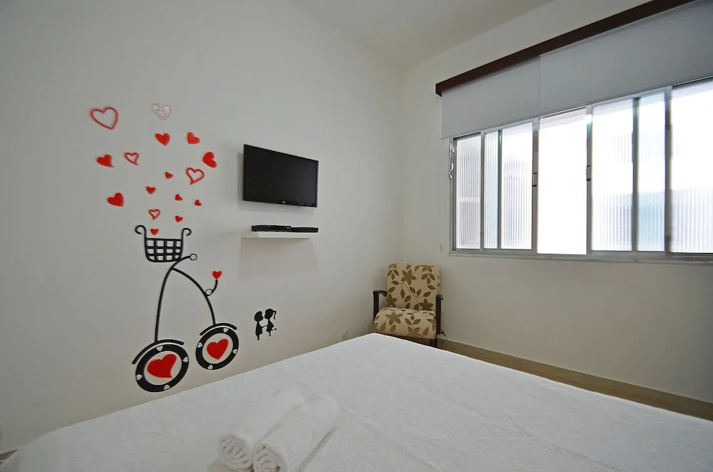 Rio Rentals 021- C074 Studio na quadra da praia de Copacabana
