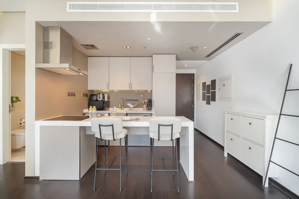 Cozy 1-bedroom Apartment at West Avenue Tower Near Marina Beach