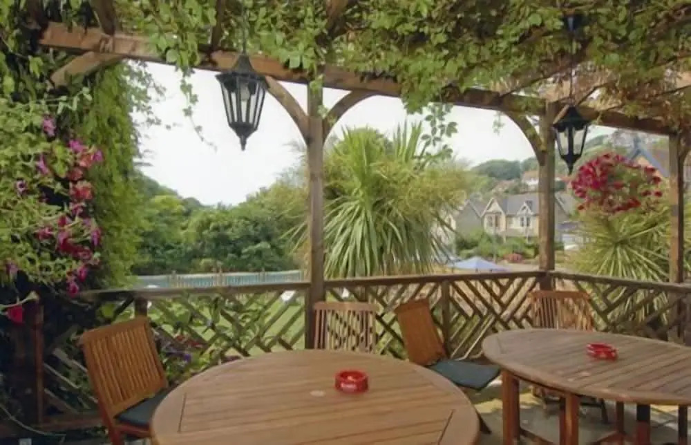 Eversley Hotel