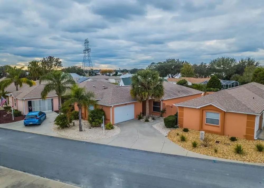 Nuevo Leon Lane 610 by White Pelican VR