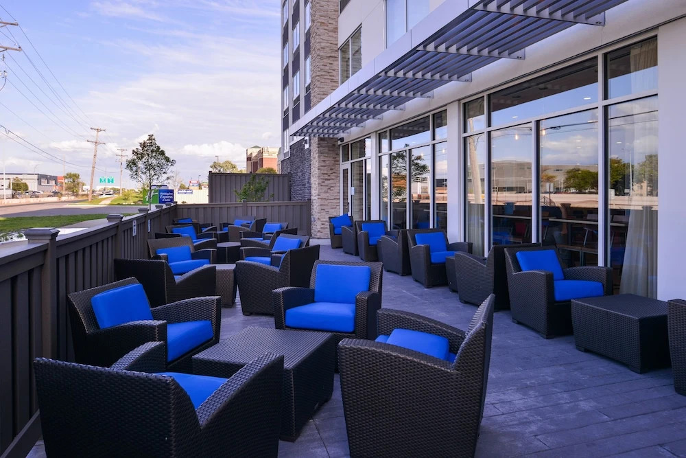 Holiday Inn Express & Suites - Mall of America - MSP Airport by IHG