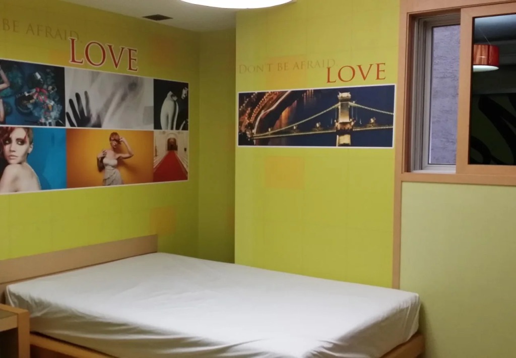 Mong Motel