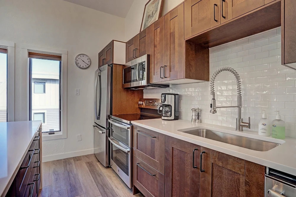 Lances West 13 1 Bedroom Condo by RedAwning
