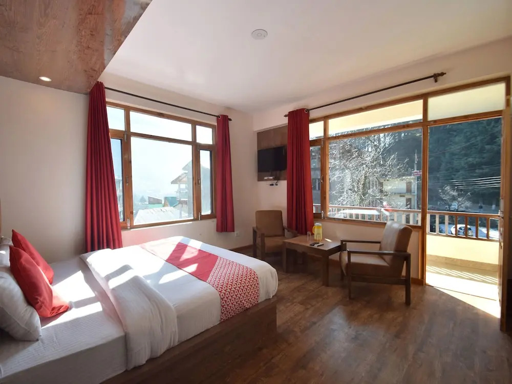 Hotel Rising Star Near To Mall Road #BudgetFriendly #BigRooms #Garden #Bonfire #Parking #ForestView #MountainView