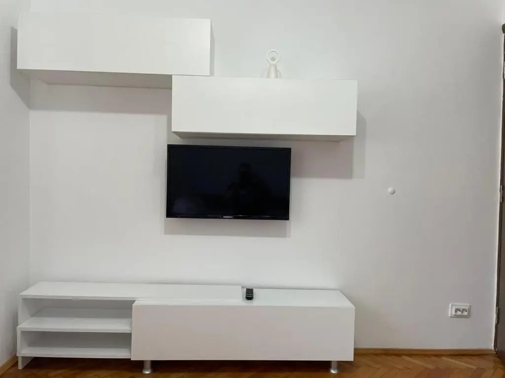 Apartament Untold