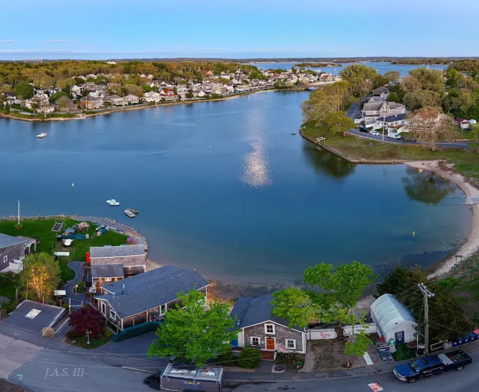 The Onset Beach Compound-Cape Cod Beach Resort & Oceanic Habitat