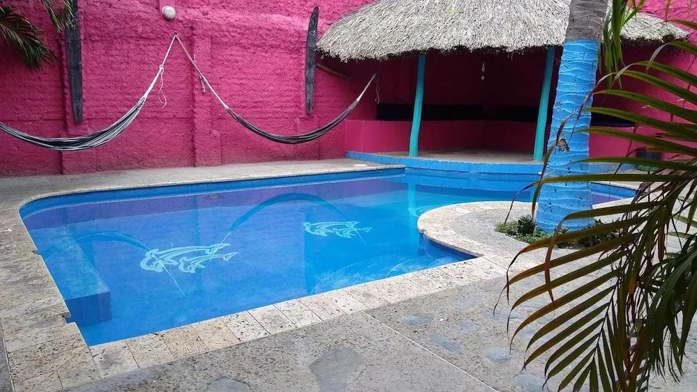 La Casa Amarilla Hostel