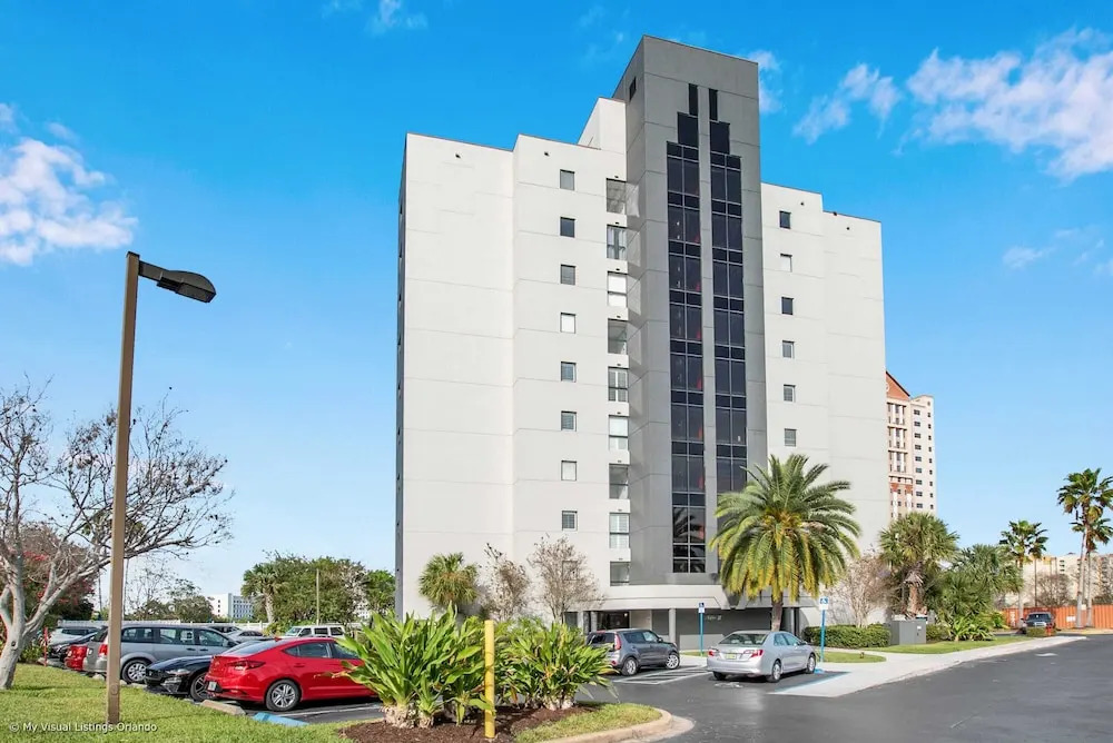 Stylish Condo CDC Standards Private Balcony 2BD 2BA 6en165