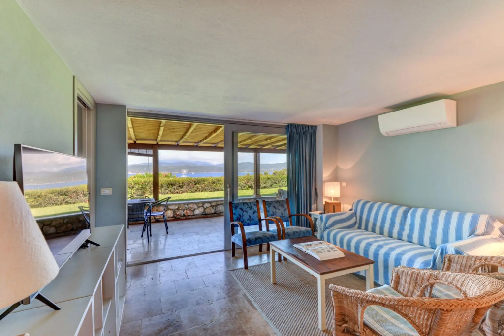 Bacio del sole, newly renovated four-room apartment, made by 7 beds-Bacio Del Sole