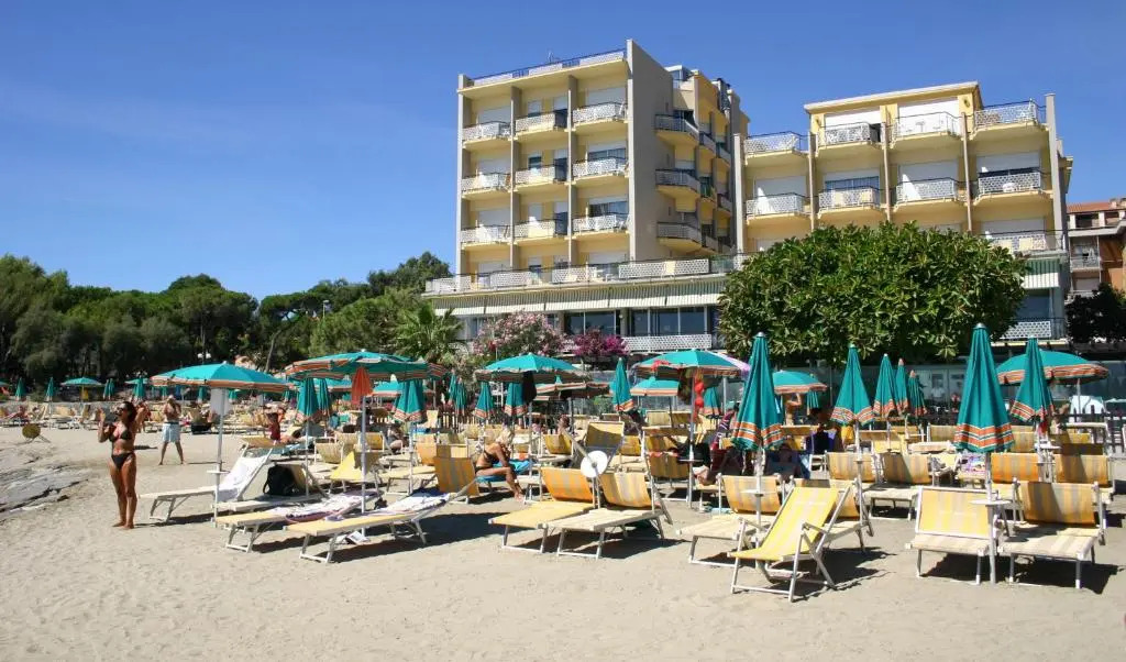 Hotel Bellevue Et Mediterranée