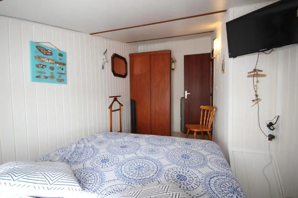 Domaine de vacances à 600m de la plage villa climatisée 2 chambres 4 couchages WIFI terrasse parking animations et piscines en supplément LRTAMG1