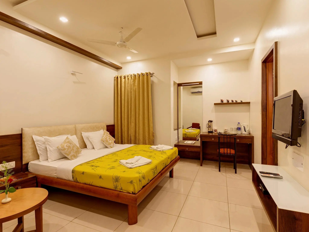 Hotel Woodland Kolhapur