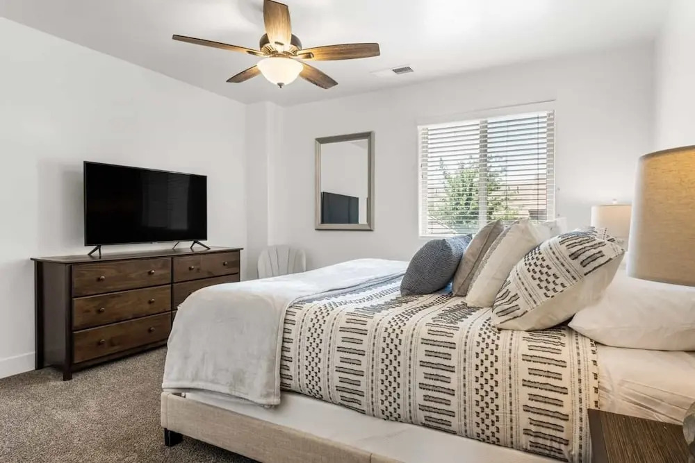 Narrow's Gateway 4 Bedroom Townhouse