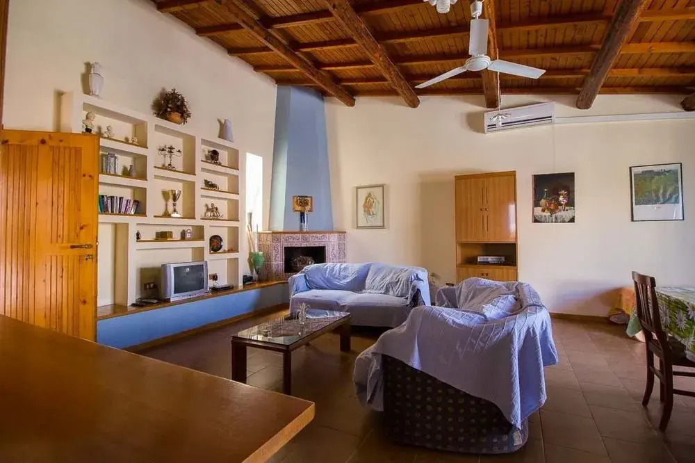 Delfino1 CaseSicule, Nice Apartment with Terrace, Sand Beach at 70 mt, Wi-Fi