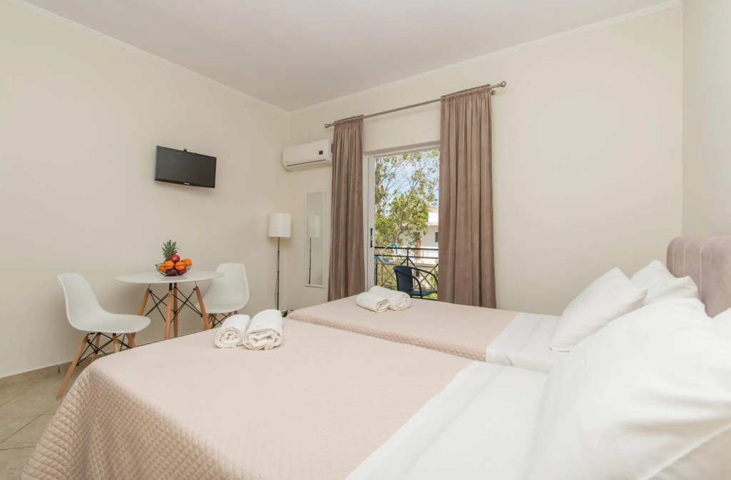 Doras Apartments