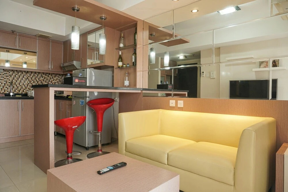 Strategic Location 1BR The Wave Apartment with City View