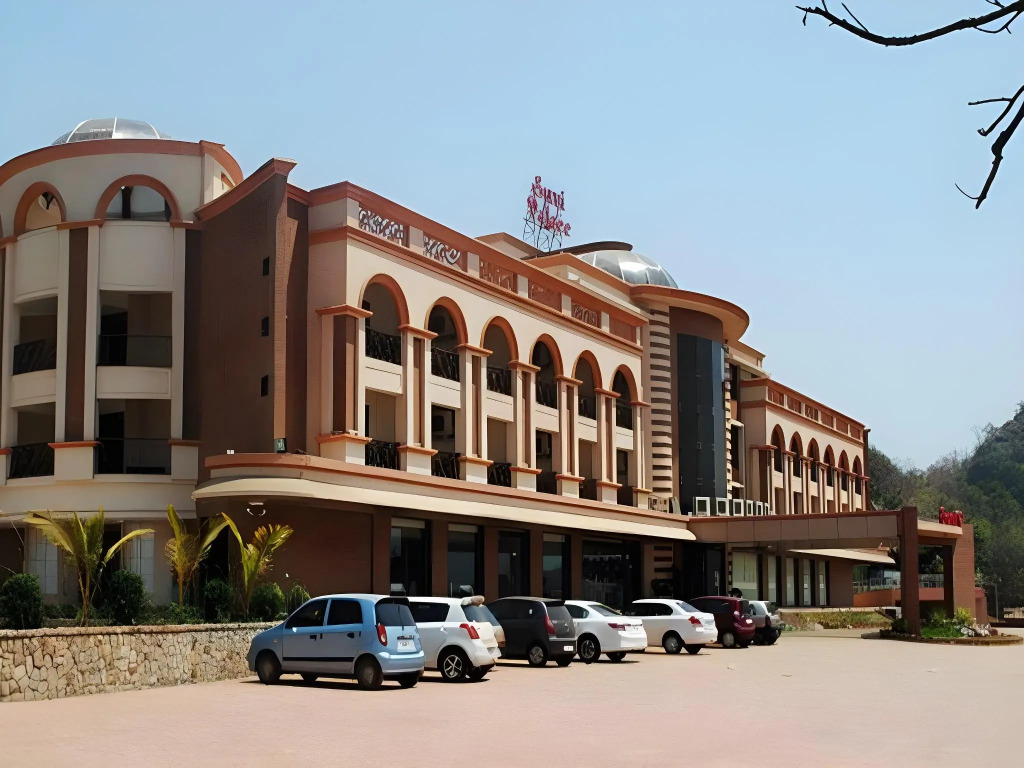 Suvi Palace