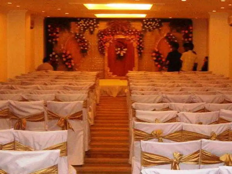 THE CENT Sandhya Hotel