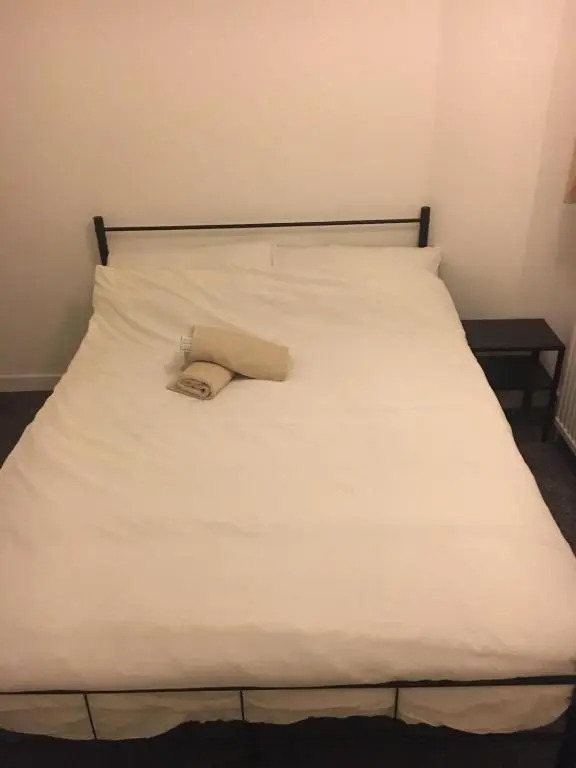 Room very close to East Dulwich Station