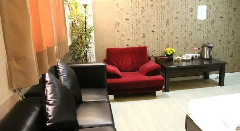 EZ Stay Hotel