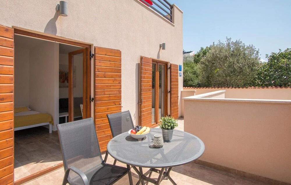 Stunning Home in Barbariga With 4 Bedrooms, Wifi and Outdoor Swimming Pool