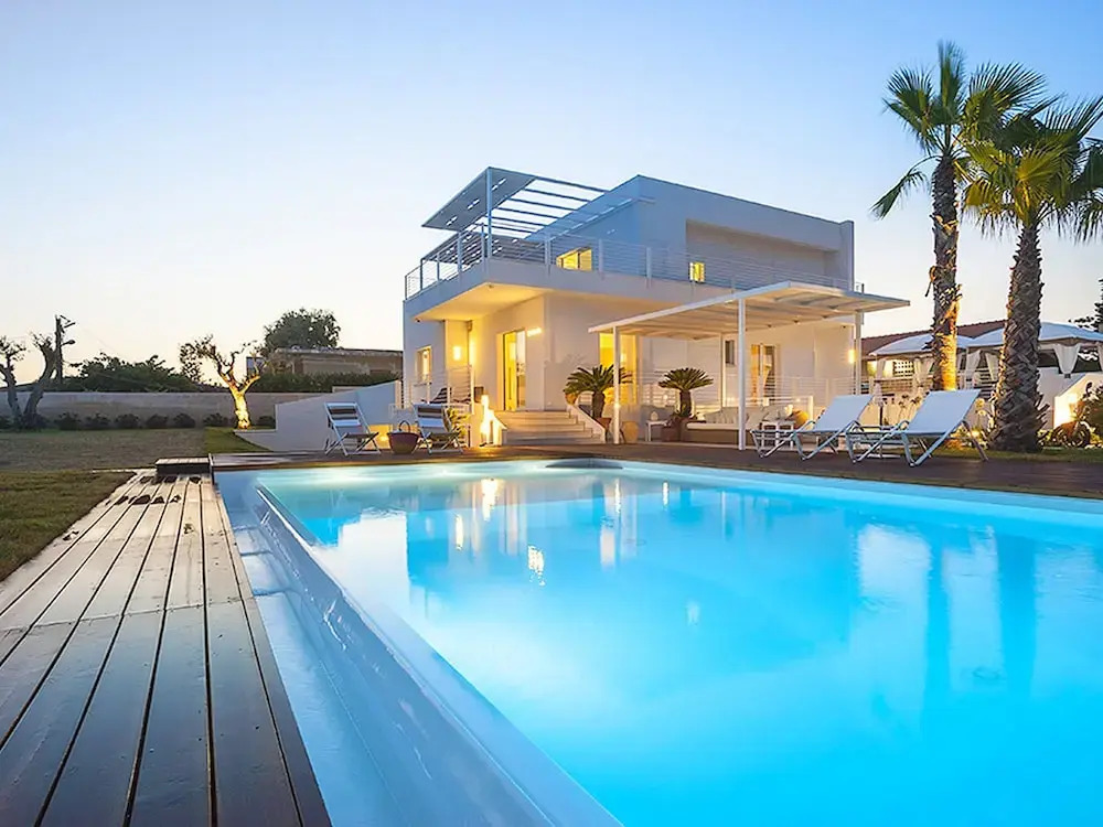 Villa with Private Swimming Pool & Hot Tub near Sea, Modica