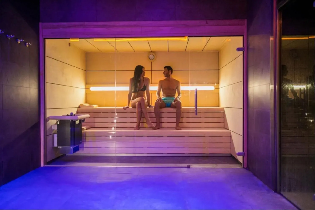 Moon Hotel & SPA