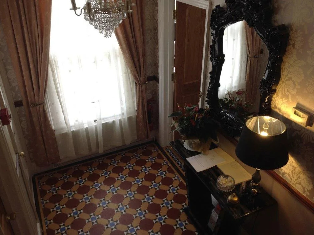 Lakeside Guesthouse