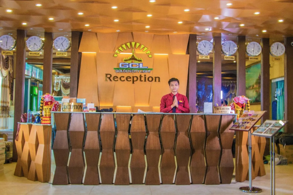 Golden Hotel
