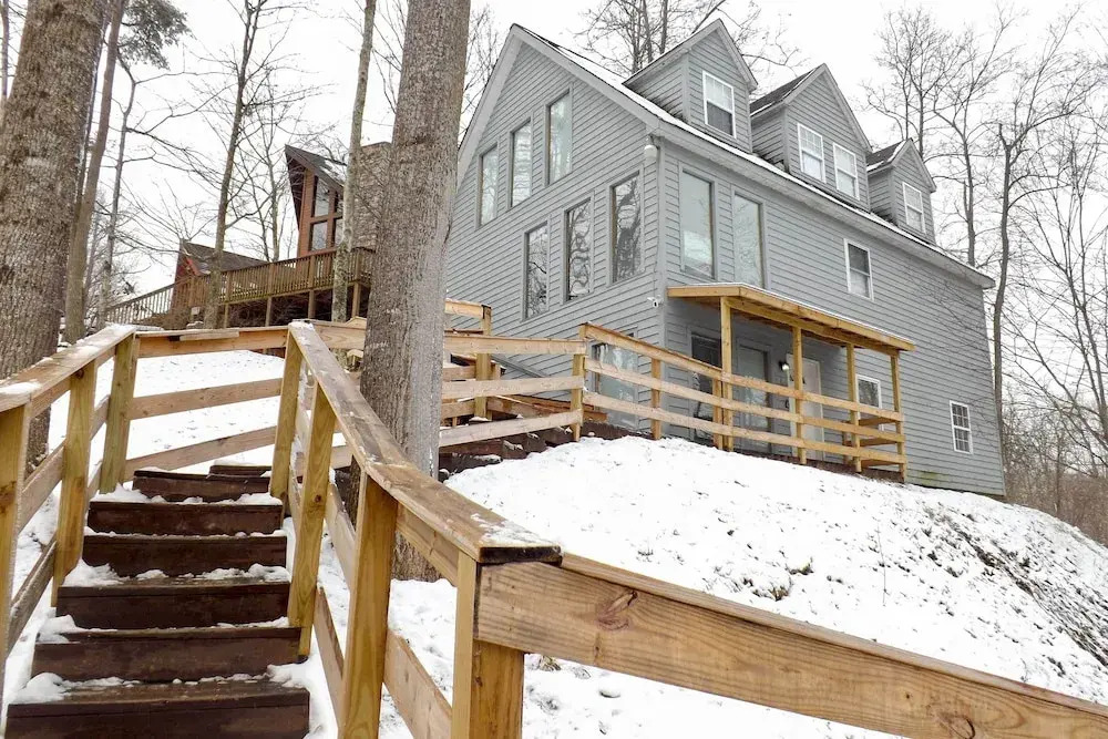 Ski-in/ski-out Ghent Cabin w/ Mountain Views!