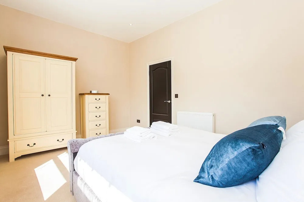 Newly Renovated 2 Bed in Wimbledon Village