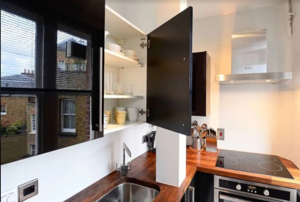 Bright and Central Studio Apartment