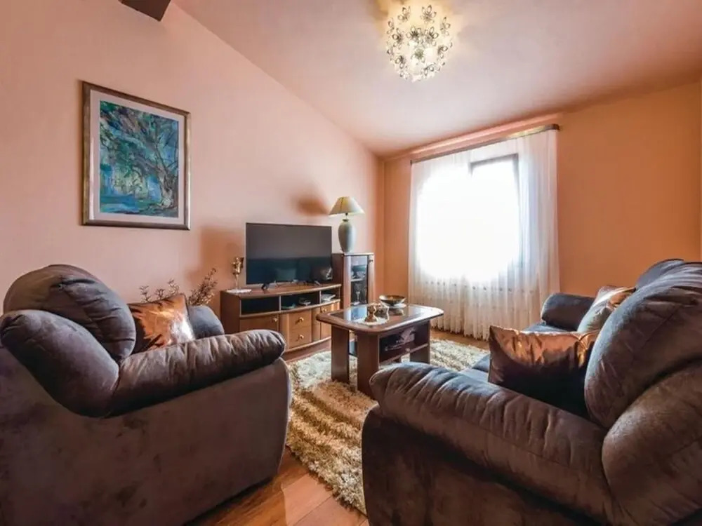 Villa Rossa mit Pool für 8 Personen