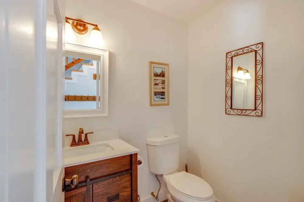 Mtn Views, On-site Trails! Spacious Bartlett Home