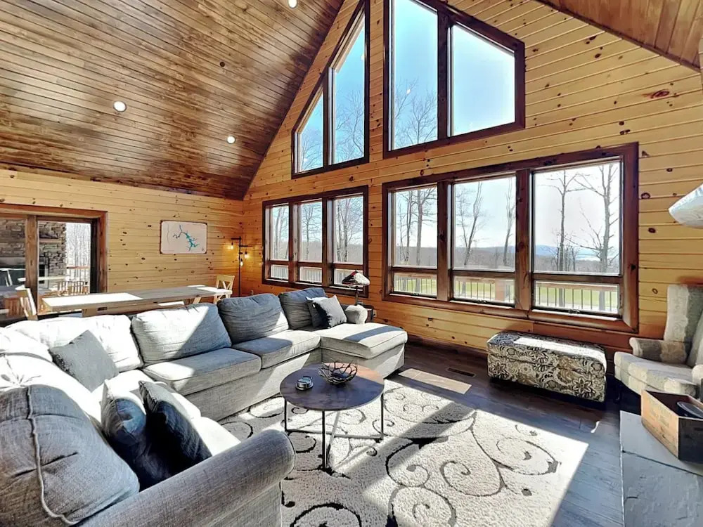Water & Mountain Retreat