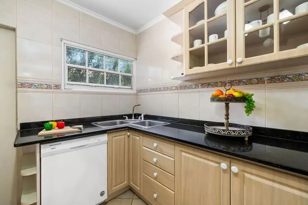 Remodeled 3br2ba Cozy Central Private Pool